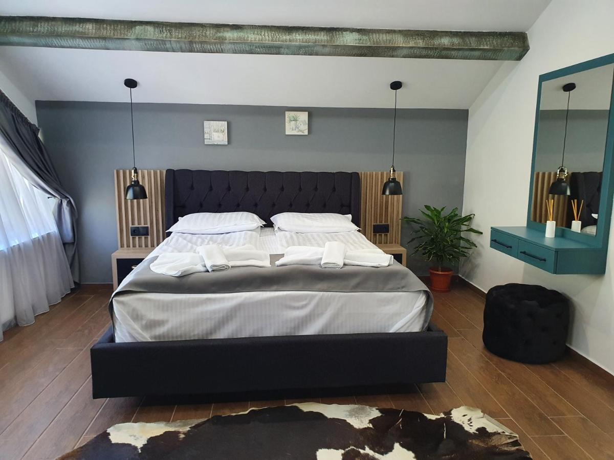 Kamelia Guest Rooms Kazanluk Bagian luar foto